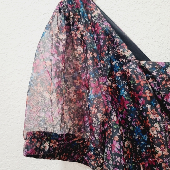 wild fable Dresses & Skirts - 💐Wild Fable Floral Puff Sleeves Dress!💐